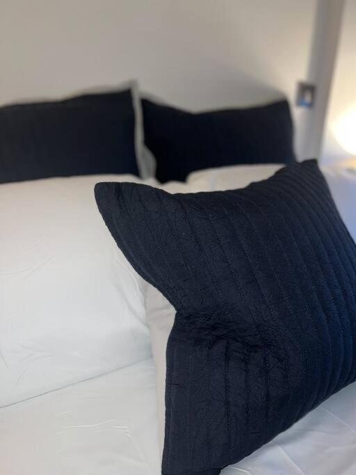 Leeds Clarence Dock 2 Bedroom Apt Exteriör bild