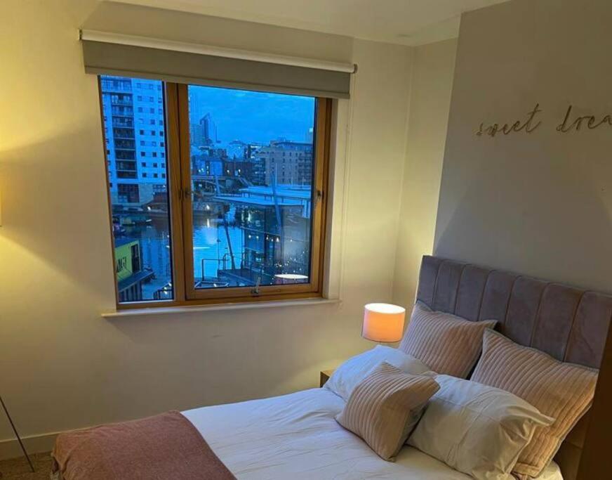 Leeds Clarence Dock 2 Bedroom Apt Exteriör bild